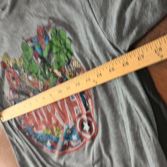 Lot of 3 Marvel T-Shirts Youth Size 16-18 or Adult Small - Picture 13 of 16
